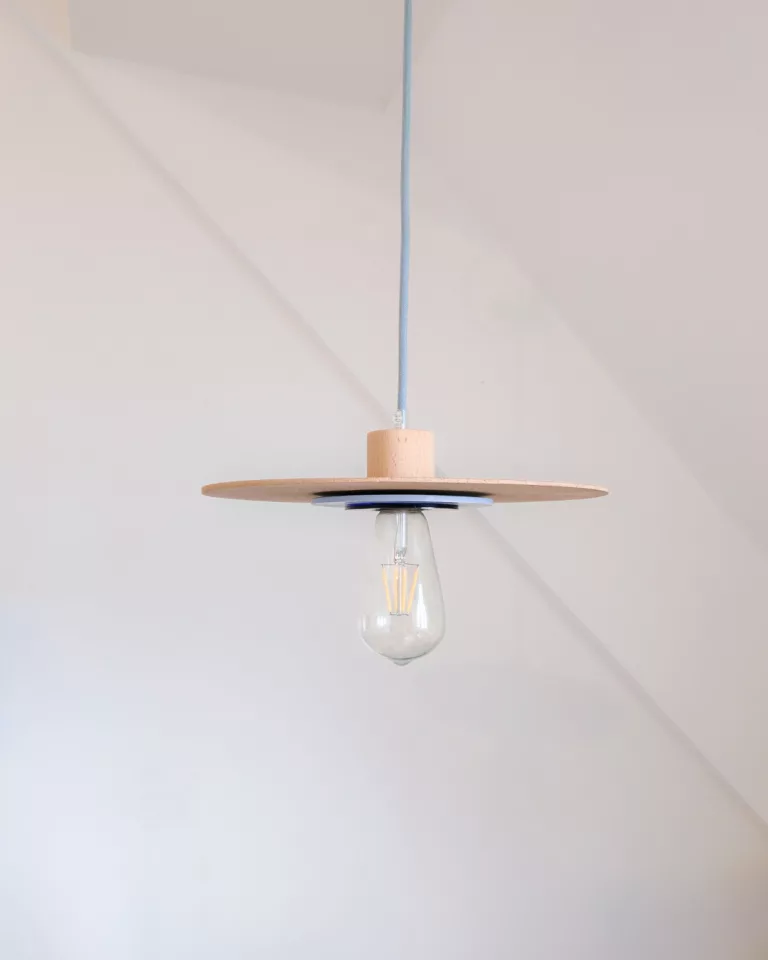 lampe suspendue terre et bleu