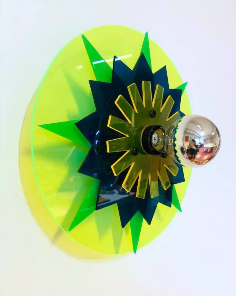 PO.YA 01 luminaire plexiglass vert jaune Atelier Popi