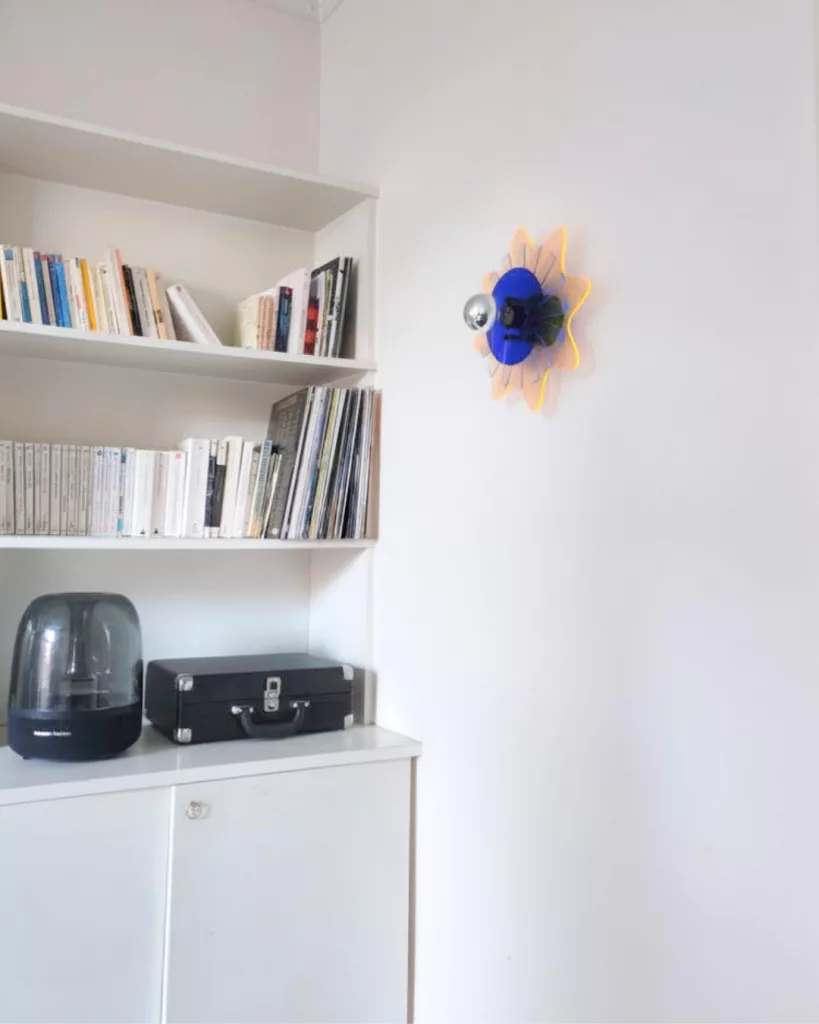 PO.YA 02 luminaire plexiglass bleu jaune fluorescent Atelier Popi